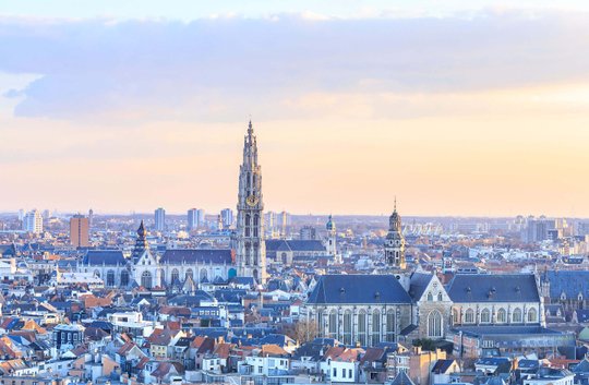 Job étudiant à Anvers avec cours de néerlandais avec Languages and Travel : immersion garantie